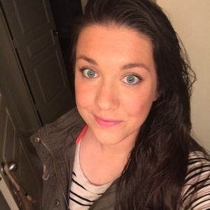 Meet your Posher, Alexandra